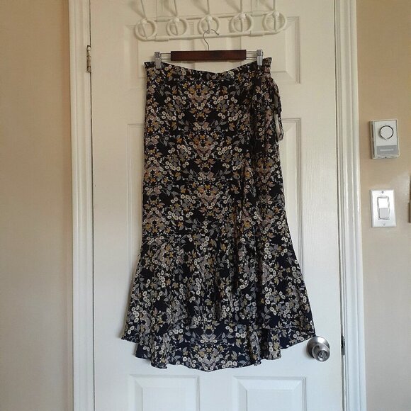 Floral Black Midi Skirt - Picture 2 of 11